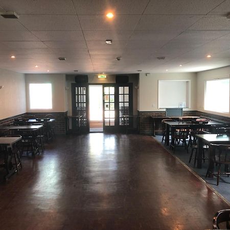 The Pheasant Inn ダンスタブル エクステリア 写真