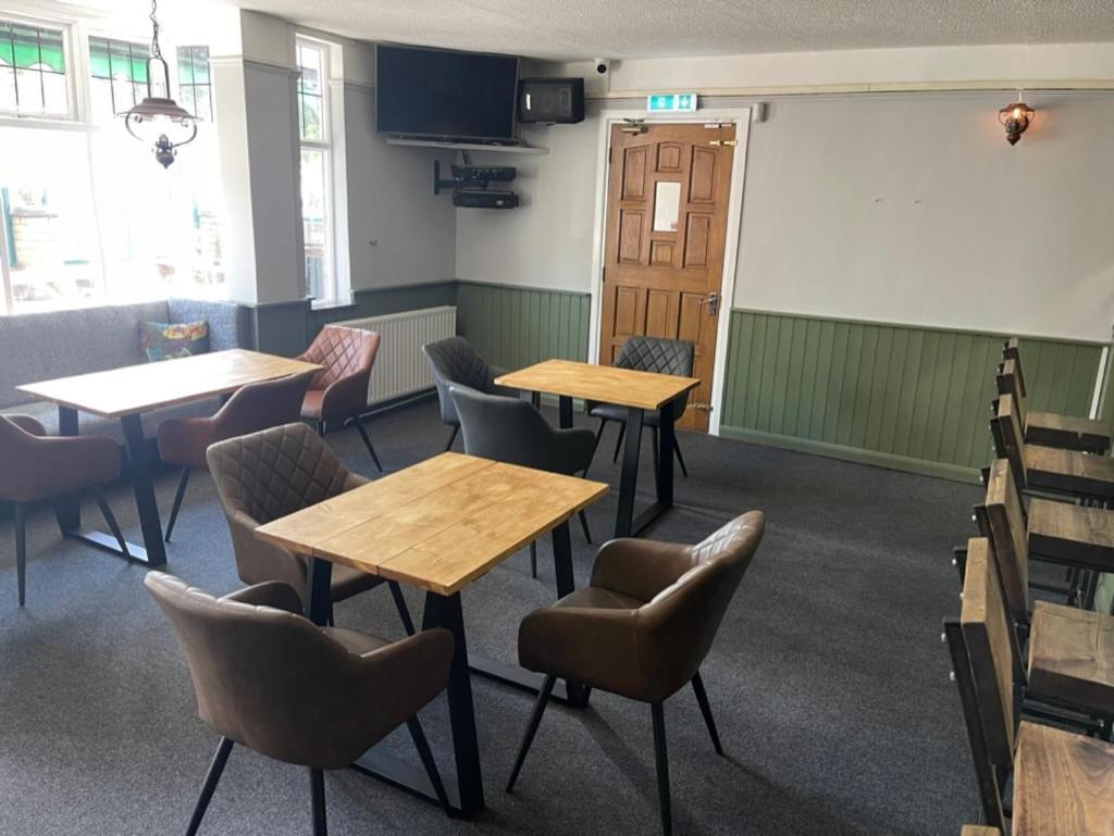 The Pheasant Inn ダンスタブル エクステリア 写真