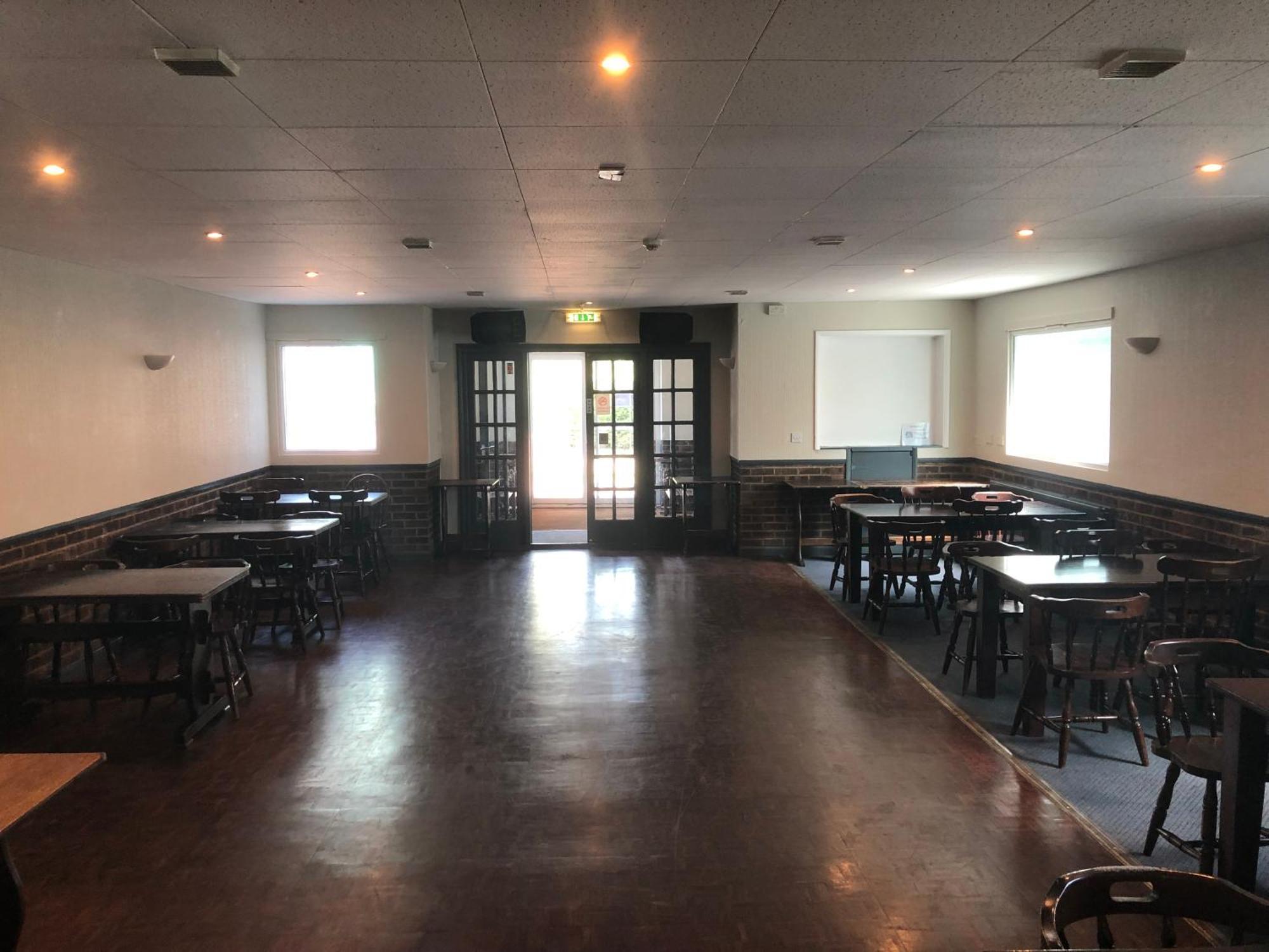The Pheasant Inn ダンスタブル エクステリア 写真